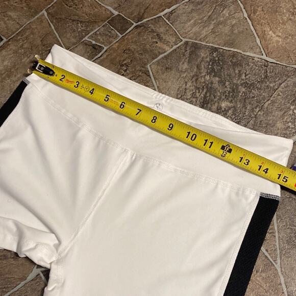 NWT Threads 4 Thought Black & White Sz L Leggings - Picture 5 of 10